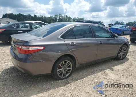 2015 Toyota Camry Le z USA, uszkodzony, nr VIN 4T1BF1FK2FU489911